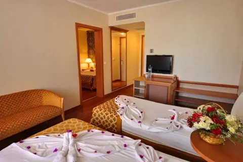 Pine House Hotel in Kemer — foto 12