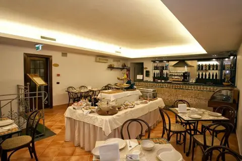 Neapolis in Napels, foto 3