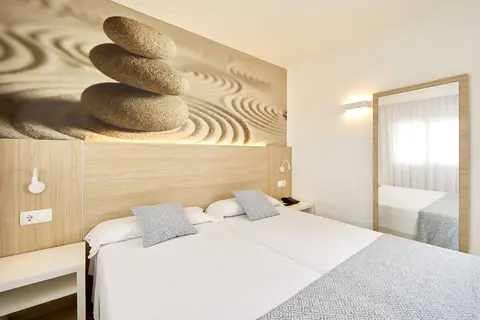 Sun Beach in Santa Ponsa — foto 24