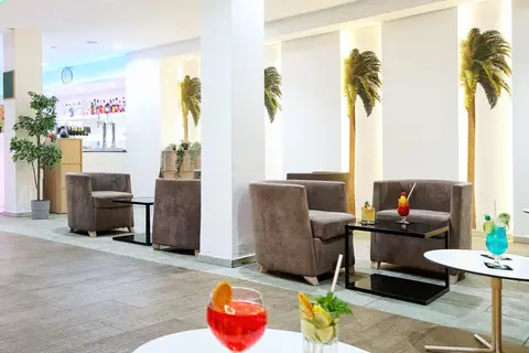 Akeah Broncemar Maspalomas in Santa María de Guía de Gran Canaria, foto 4