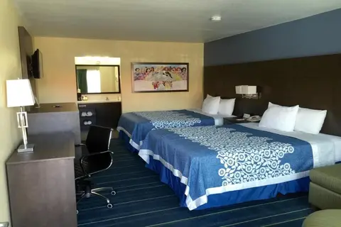Days Inn & Suites by Wyndham Anaheim At Disneyland Park in Anaheim, foto 3