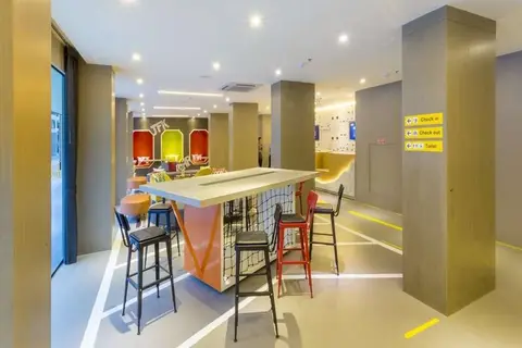 Ibis Styles Bangkok Sukhumvit 50 in Bangkok — foto 12