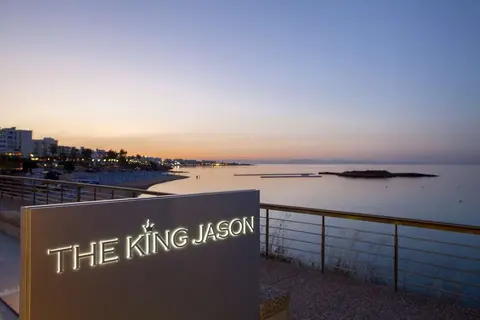 The King Jason Protaras in Παραλίμνι — foto 21
