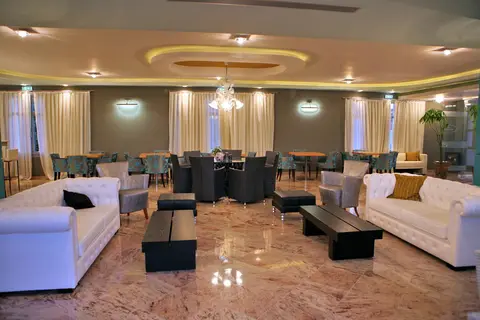Theofilos Superior in Πέτρα — foto 17