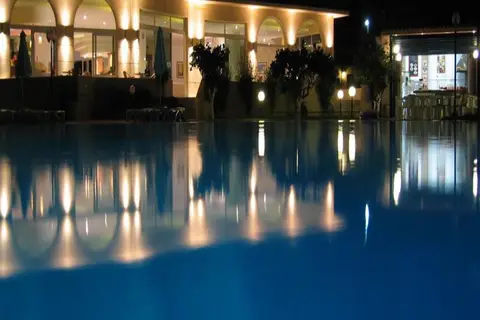 Summerland Hotel & Bungalows in Ιαλυσός — foto 15