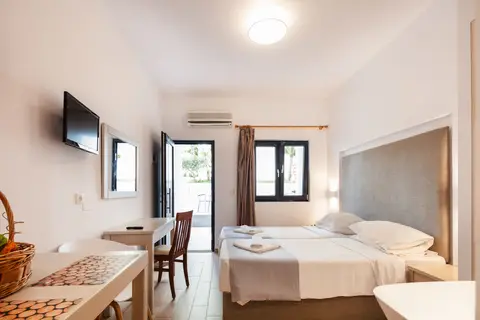 Golden Bay Hotel & Bungalows in Δημοτική Ενότητα Γουβών — foto 30