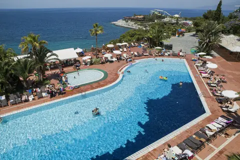 Pine Bay Holiday Resort in Kuşadası — foto 2
