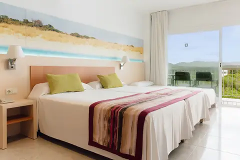Moon Dreams Coral Beach Hotel in Santa Eulària des Riu — foto 8