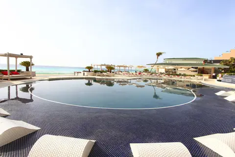 Sandos Cancun All Inclusive in Secrets The Vine Cancún