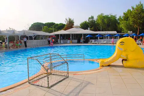 Hotel Flora Suites in Kuşadası — foto 12