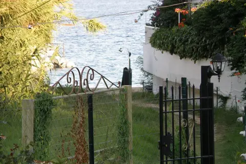 Vontzos in Αχλαδιάς — foto 24