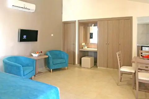 The Macronissos Holiday Village in Ayia Napa — foto 14