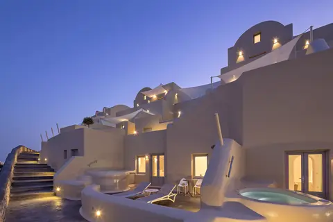 Skyfall Suites in Pyrgos