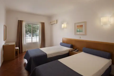 Turim Estrela do Vau Hotel in Mexilhoeira Grande — foto 13