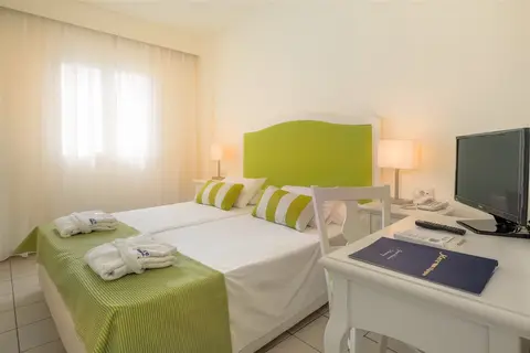 Mare Hotel Apartments in Georgioupolis — foto 15