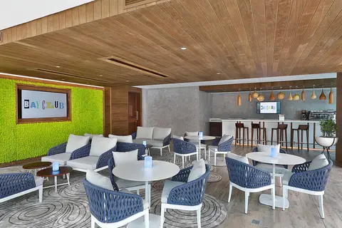 DoubleTree by Hilton Dubai - Business Bay in دبي — foto 17