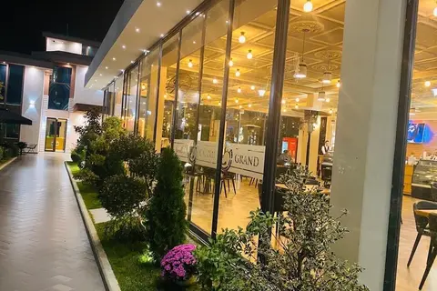 Grand White City Hotel in Berat — foto 21