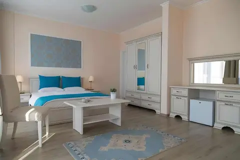 White Rock Castle Suite Hotel & Wellness Club in Baltsjik — foto 3
