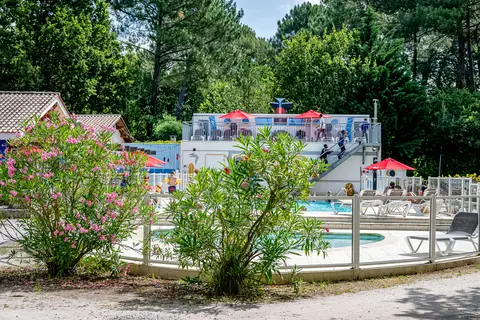 Flower Camping La Canadienne in Arès — foto 19