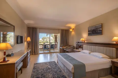 SRNTY Sahl Hasheesh in Arrivals Piazza — foto 22