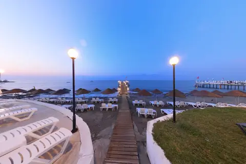 Anitas Beach Hotel in Alaşehir — foto 9