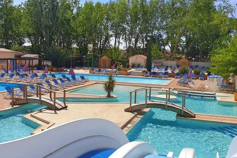 Camping Les Jardins De Tivoli in Le Grau-du-Roi