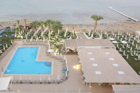 Vrissiana Beach Hotel in Παραλίμνι — foto 4