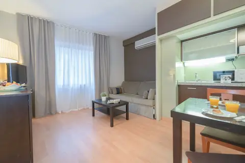 Senator Barcelona Apartments in Barcelona — foto 11