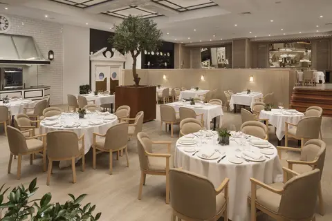 The Level at Meliá Castilla in Madrid — foto 20