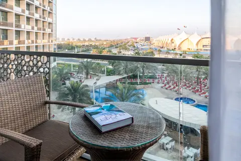 Yas Plaza Marina in Crowne Plaza Abu Dhabi Yas Island, foto 8