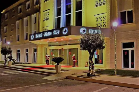 Grand White City Hotel in Berat — foto 14