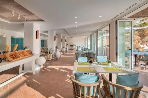 Barceló Ponent Beach in Cala Ferrera — foto 15
