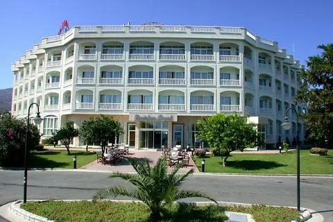Denizkizi Royal Hotel in Alsancak