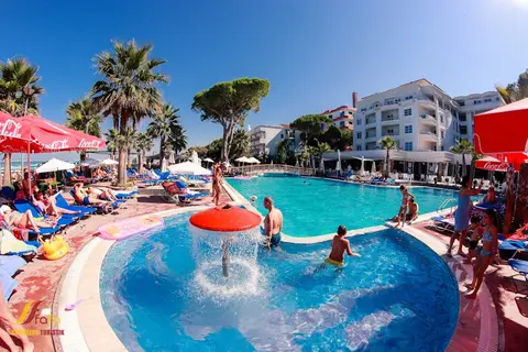 Fafa Premium Resort in Golem — foto 25