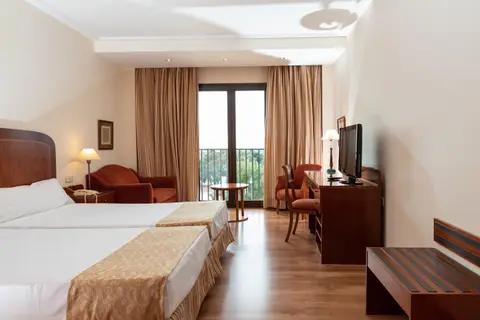 Hotel Termes Montbrio in Montbrió Del Camp — foto 10