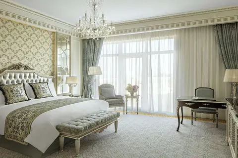 Raffles The Palm Dubai in شارع الهلال غرب — foto 24