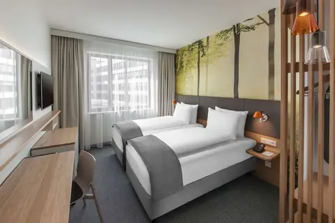 Holiday Inn Munich - Leuchtenbergring in München — foto 3