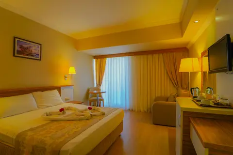 Aes Club Hotel in Bergama — foto 10