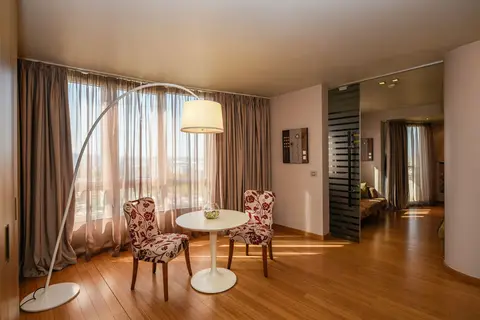 Sky Hotel in Tirana — foto 15
