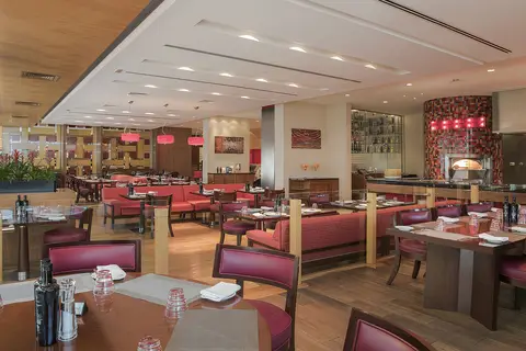 Media Rotana in Dubai — foto 17