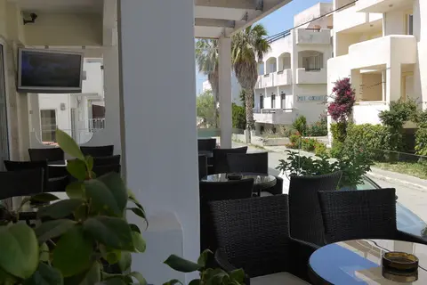 Hotel Agrelli Hotel & Suites in Καρδάμαινα — foto 7