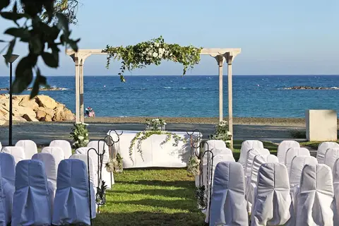 Poseidonia Beach Hotel in Agios Tychonos — foto 4
