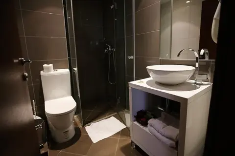 Arber Hotel in Tirana — foto 14