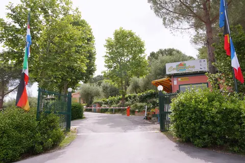 Village Cerquestra in Monte del Lago — foto 6