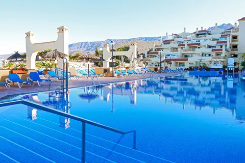 Fly & Go Ramada Residences by Wyndham Costa Adeje foto 1