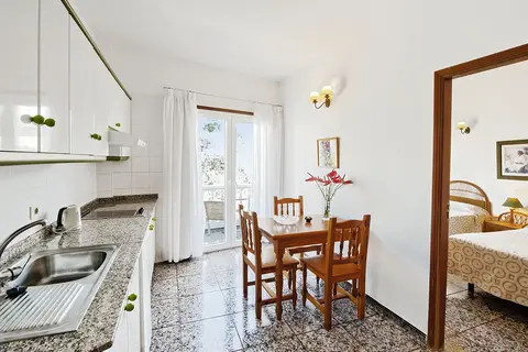 Apartamentos Adjovimar in Palma del Río — foto 11
