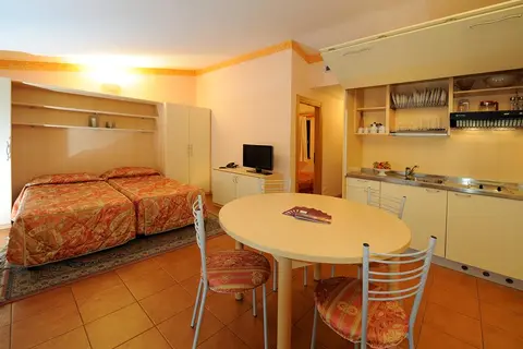 Club Hotel la Vela in Torbole Casaglia — foto 2