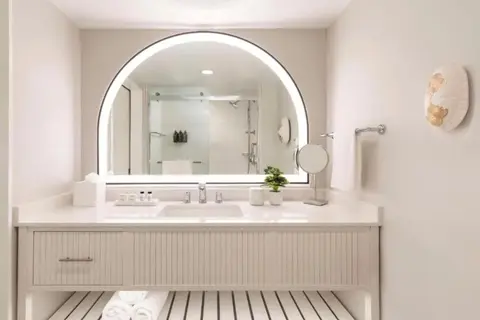 The Singer Oceanfront Resort, Curio Collection by Hilton in Riviera Beach, foto 20