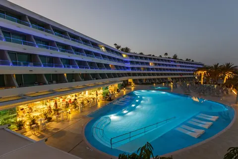 Santa Monica Suites Hotel in San Bartolomé de Tirajana — foto 3