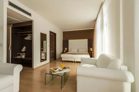 Hotel Ambassador Monaco in Monaco — foto 4